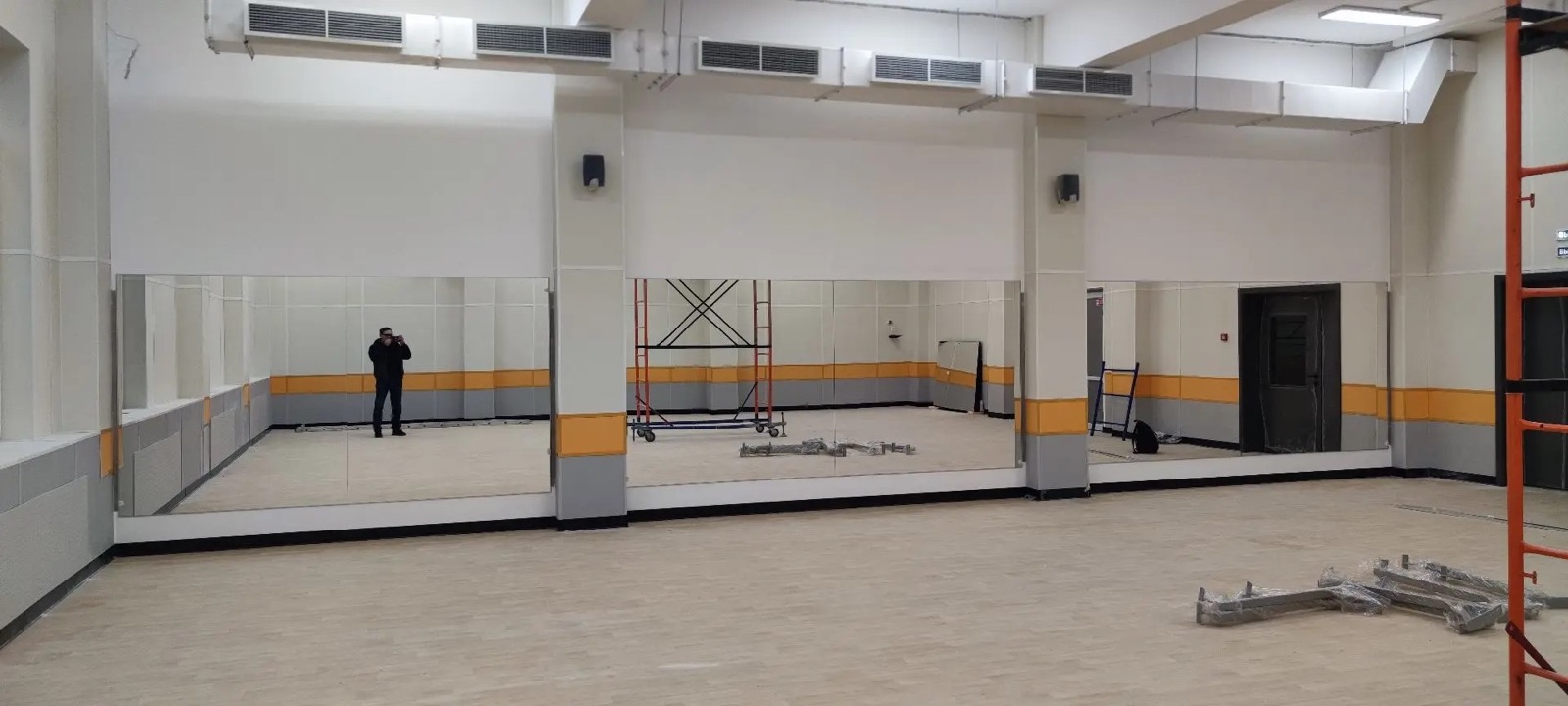 Зеркала для спортивного или танцевального зала